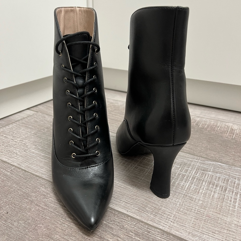 Nine West black leather lace up booties, pointed toe, women size 5 - Picture 4 of 12